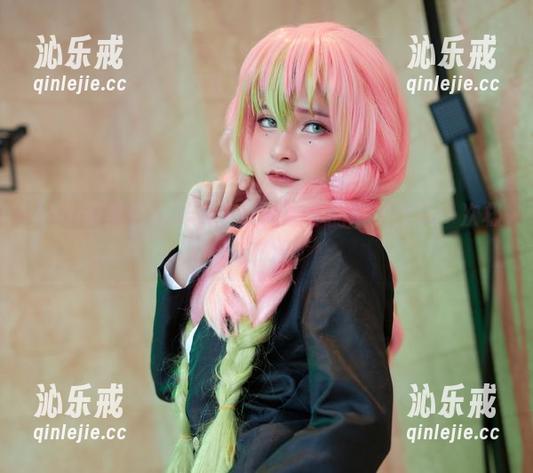 Azami黑白写真集下载：让你的审美再玩一次极简主义。