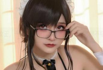 说好的女王，一张Azami的写真照片，让你觉得不可思议。