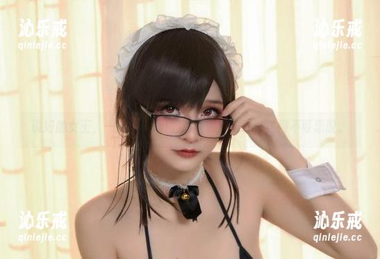 说好的女王，一张Azami的写真照片，让你觉得不可思议。
