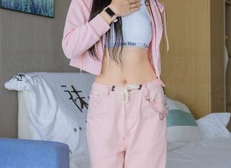 BoBoSocks袜啵啵 - 小甜豆的私拍图集，让薄白丝成为脚尖悸动的代名词