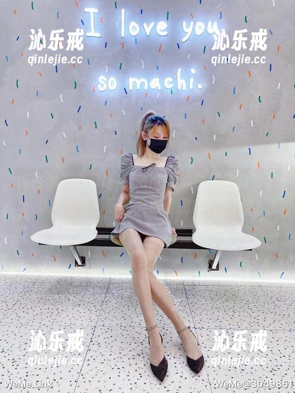 微密圈 - Callmecandy黑色美腿套图，免费提供，腿太美别怪我多看几眼！