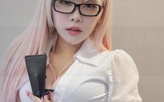 Dami(퀸다미)和她的比基尼：这张原图打得过海浪的数量吗？