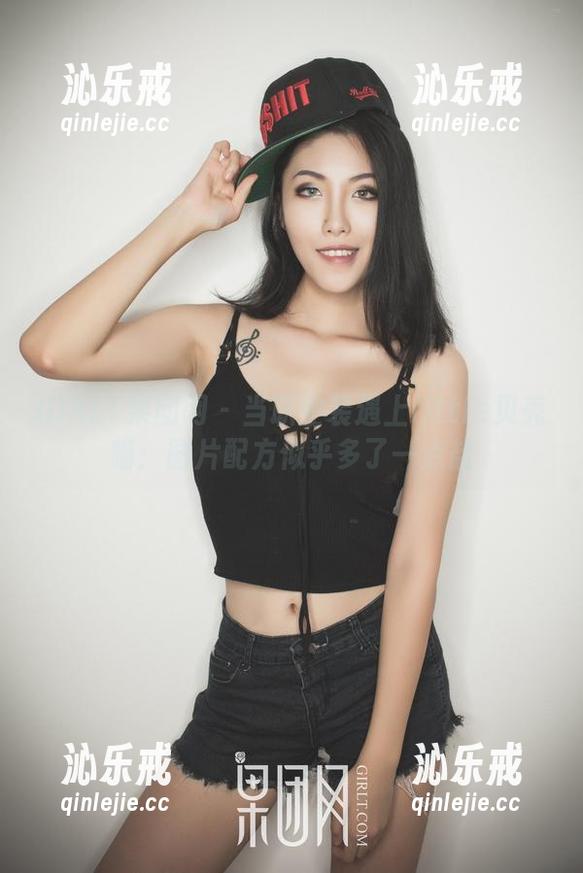 GIRLT果团网-little贝壳喵 GIRLT果团网 - 当职业装遇上little贝壳喵:图片配方似乎多了一点盐
