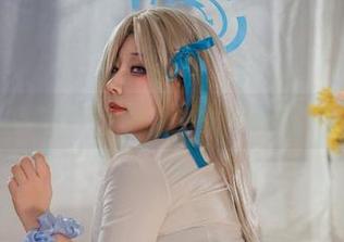 KANEKO咔喵的粉色奇遇记，图包里透着一股子甜适合下午茶