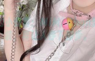 写真界的小惊喜:MiMi Chan穿上这套装,真让人停下脚步。