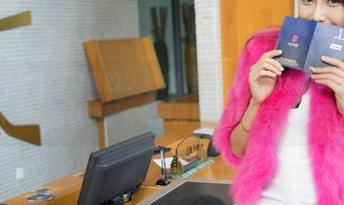 MiStar魅妍社 - 漂亮的ります！绯月樱_Cherry的原图与秘书写真合法捣蛋，值得徘徊的办公室新灵感！