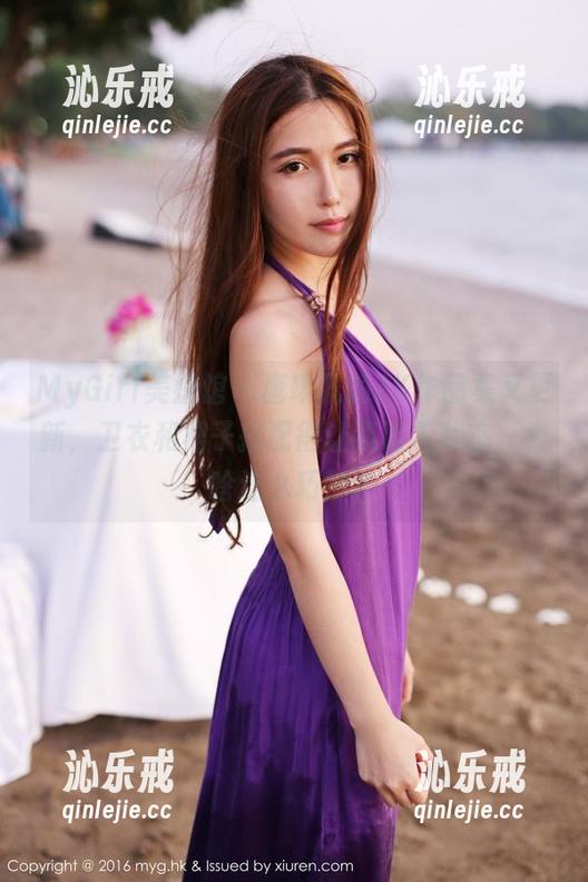 MyGirl美媛馆-唐琪儿 MyGirl美媛馆 - 唐琪儿的JK作品集又更新,卫衣和裙子搭配得让我直入状态,为啥这么巧妙?