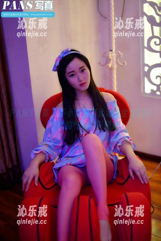 PANS写真 - 不小心看到沁沁的全套写真，少女的气息如影随形