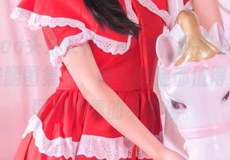 TouTiao头条女神 - 在线“腿控必看：温心怡美腿图集”，每一位腿都值得来一次酝酿感情的小泡汤。