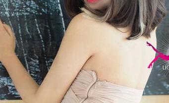 UGirls尤果网 - 壁纸已经换上了韩安琪的夏日，这脸看着就像泡了一整天的冰茶，舒服得不要不要的。