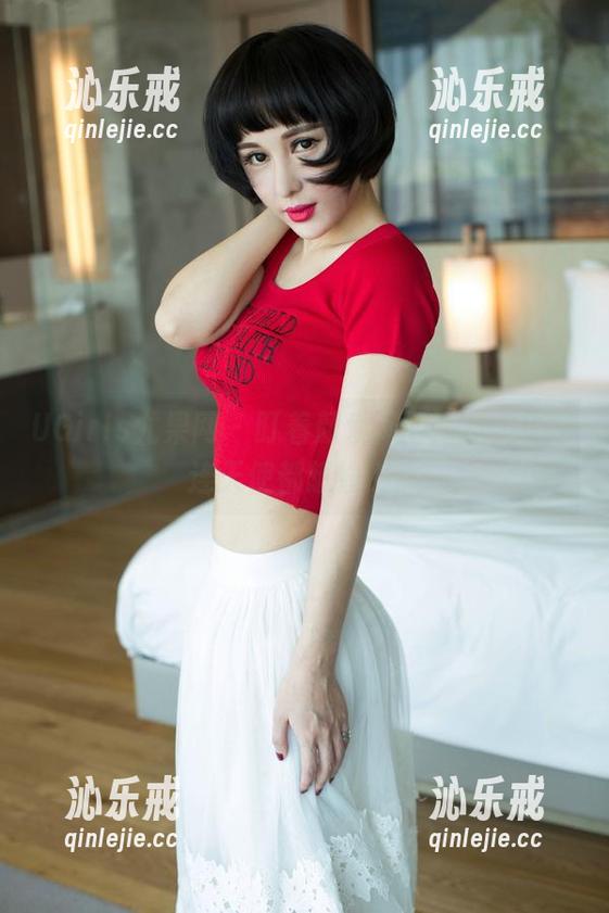 UGirls尤果网 - 盯着颜爱泽的写真，似乎连天使都想偷懒。