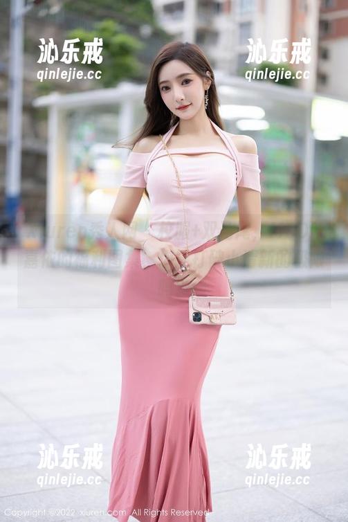 Xiuren秀人网 - 校服+双马尾，MOON嘉依的福利图集，你能打破小清新的极限吗？
