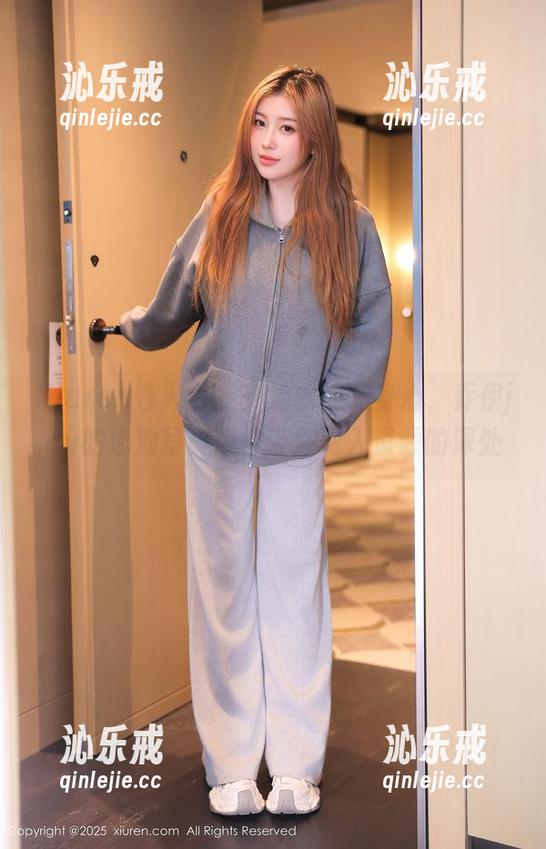 Xiuren秀人网-乔伊joy Xiuren秀人网 - 一池水,一身心,乔伊joy的泳池写真集,带你飞入资源的深处