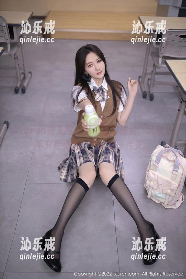 Xiuren秀人网 - 可可芝与海边，这壁纸不只是美图，还撑起一片天。