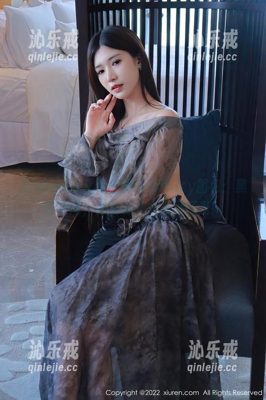 Xiuren秀人网 - 周慕汐fairy图包：黑白之间，果然有人在默默打光！