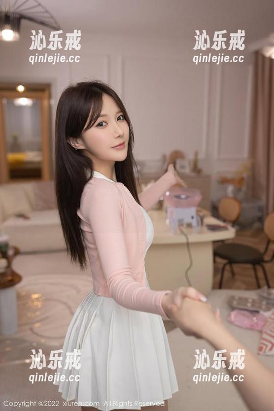 Xiuren秀人网 - 在线探班，学姐娜娜baby的资源奇遇记！