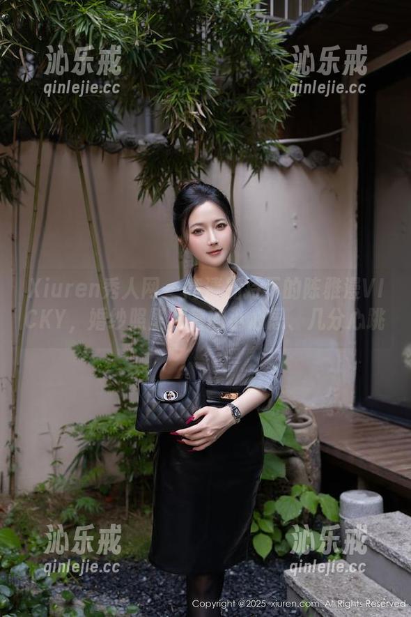 Xiuren秀人网 - 高清加持下的陈雅漫VICKY，婚纱照里藏着的小心思、几分心跳