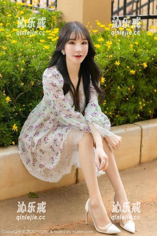 YouMi尤蜜荟 - Egg_尤妮丝Egg的裸足套图，下载？不如直接来欣赏这柔软美感吧。