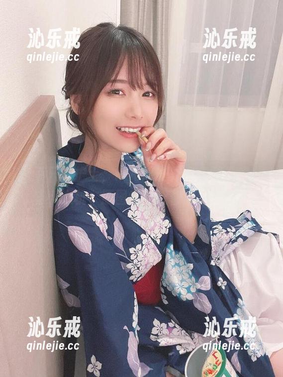 这不只是护士，けん研的作品集里藏着一些小心机，原图也许让你眼前一亮。