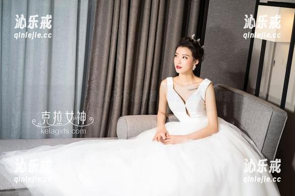 克拉女神 - 让人忍不住多看几眼的汤怡学妹套图。
