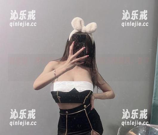 微密圈 - 独特的秘密？兔宝妮to的美图精选，看完后让我迷惑不已！