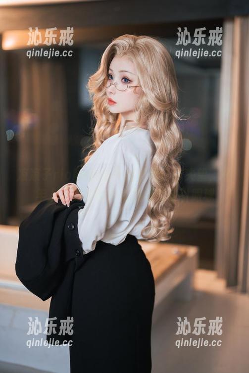 凉凉子rioko 凉凉子rioko的写真果然没让我失望,《年上の韵》的护士视频太吸引眼球