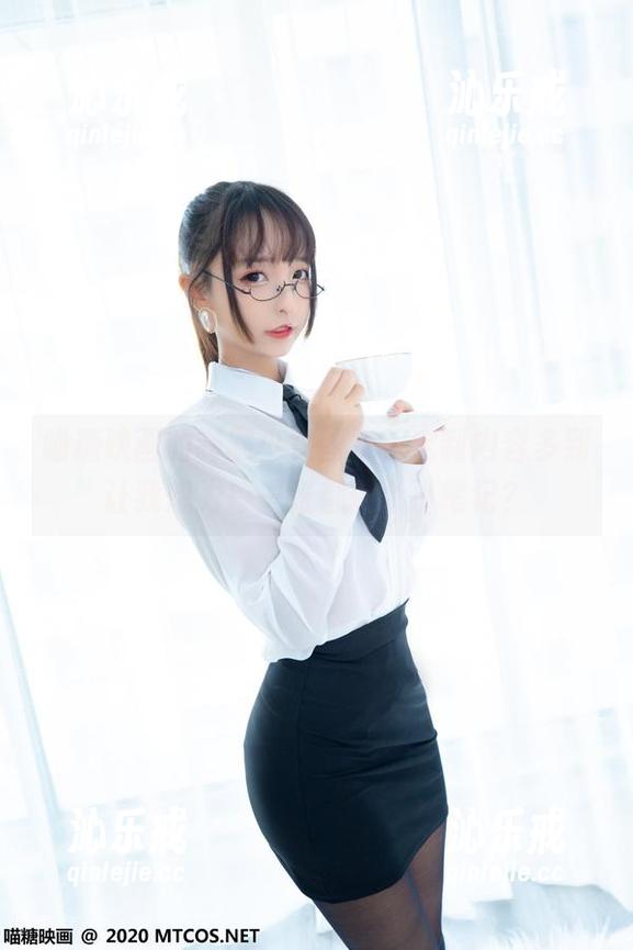 喵糖映画 喵糖映画的制服少女图集,定制内容多到让我想为每一张都做个小笔记?