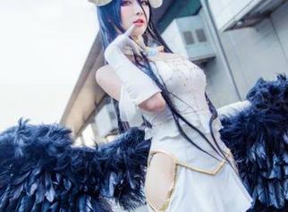 在下萝莉控ii的美图：穿上魔王男装，我也能当Boss！
