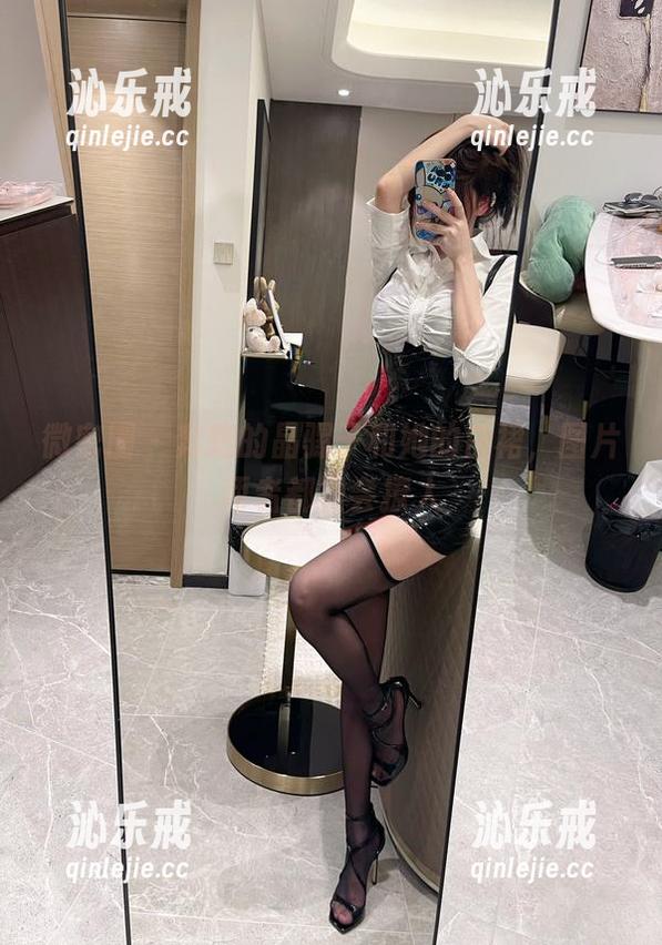 微密圈 - 奔跑的晶骡子和她的白裙，图片两者都很会撩人