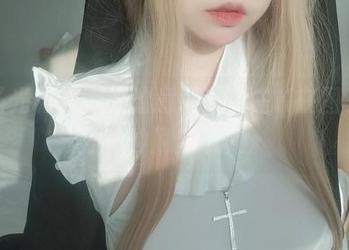 无圣光和死库水的意境，女主K在图集中分分钟刷新认知。