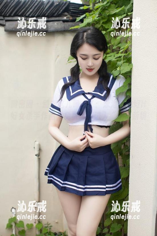 微密圈 - 别来这儿喝水了：泳池边的好H好女杀手作品，免费带你进入“干杯新境界”！