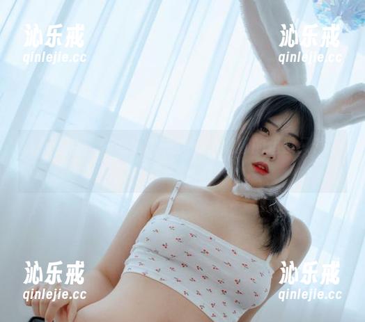 在线必看：宋哈娜内衣美图，偷懒的借口又多了一个！