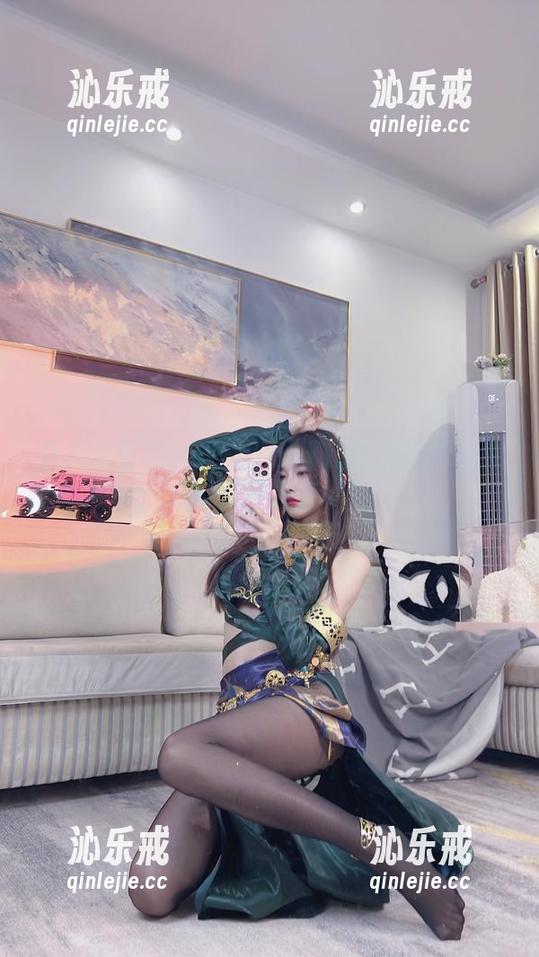 小小奶瓶儿 白开水毛衣定制版?小小奶瓶儿的作品集分享真不忍直视!