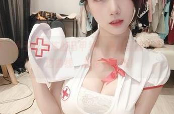 微密圈 - 小玉吃果冻的马甲线，图库里能不能多点资源？这曲线，我也想试试！