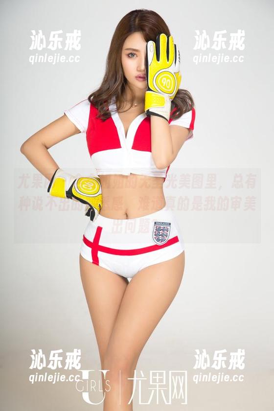尤果网 - 含含姐姐的无圣光美图里，总有种说不出的熟悉感，难道真的是我的审美出问题？