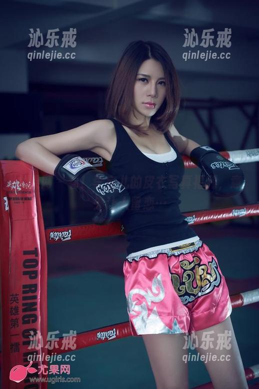 尤果网-李宝儿 尤果网 - 看!李宝儿的皮衣写真福利,意外让人留恋…