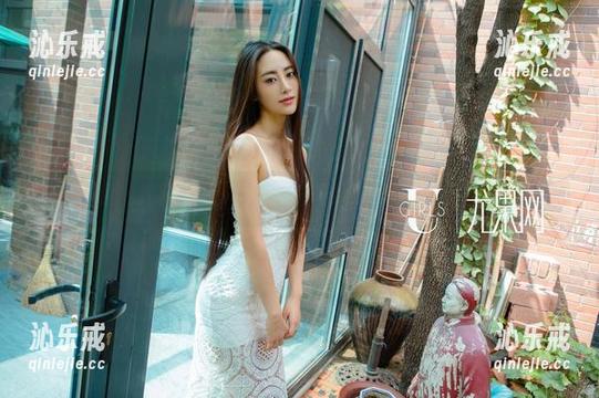 尤果网 - 高清图的“秘密”：杨果果光影之间的小趣味～