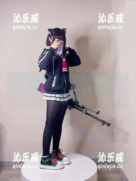弥美Mime 有一种魔法少女的就该这样拍,弥美Mime的私拍合集,伊莉雅与金猫的默契,让我想尖叫!