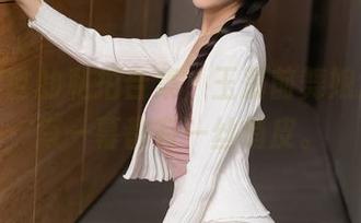抖娘利世的私拍合集，玉藻前舞娘洒下的每一幕都有一丝俏皮。