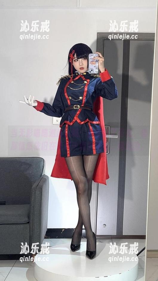 当无影喵喵邂逅山城：虽然缺了圣光，但那情感依旧在氛围中悄然流动。蹭蹭的。