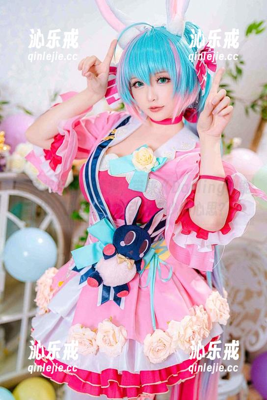 星之迟迟告别常规，带来《Darling》能代：这些图片能引发多少小心思？