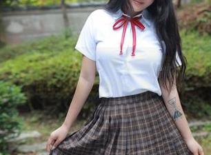 模范学院 - 优优的牛仔裤图集：穿上她的裤子，顿时觉得仓库里的空地也变得不一样了！