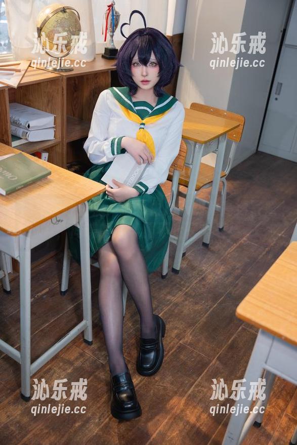 清水由乃 编辑直呼过瘾:清水由乃升级的高清写照,间谍的战斗服不止是外表!