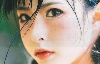 最新的户外画面，清水由乃的作品，意外地有人文气息在其中。