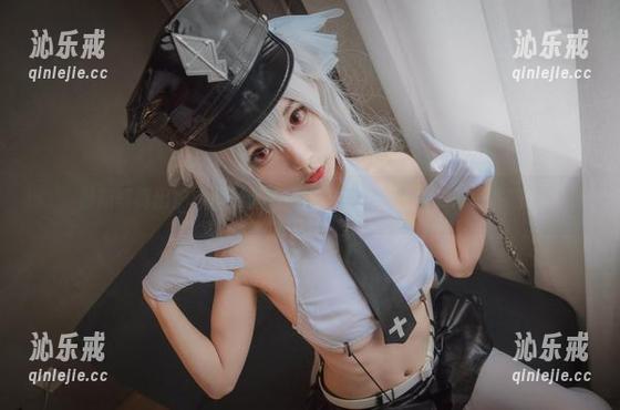 清颜真德秀 最新写真出炉:清颜真德秀这样的女巫,你敢来一波吗?