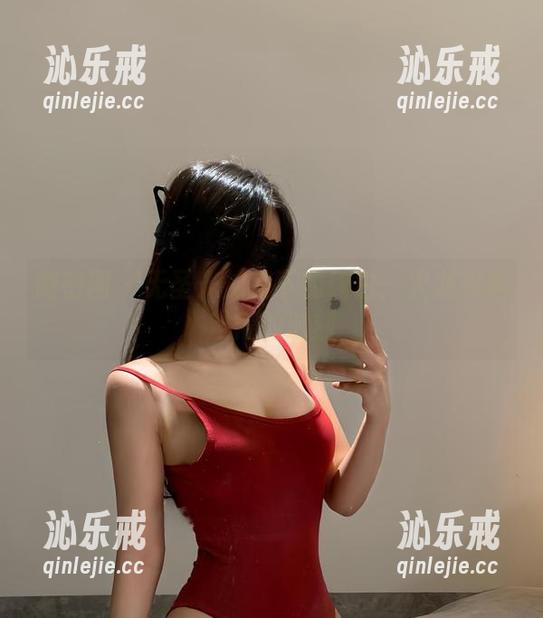 火龙果羊 微密圈 - 无圣光加持下的纯白:火龙果羊难得的时刻