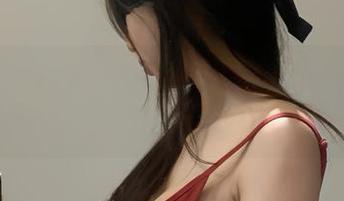微密圈 - 把火龙果羊的清纯写真设为壁纸，不如说是个美丽的错觉