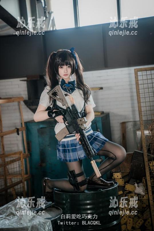 不得不说，白莉爱吃巧克力的最新美图—霞沢美游，里面的每一张都是满满的好感。