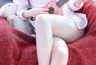 白露Bululu的家庭看护妇图集，透着点家庭的温馨，又夹杂点小调皮