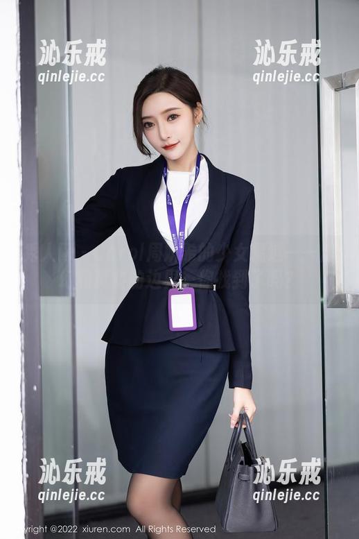 秀人网 - Carol周妍希的少女精选——虚幻和真实的边界，你找到了吗？